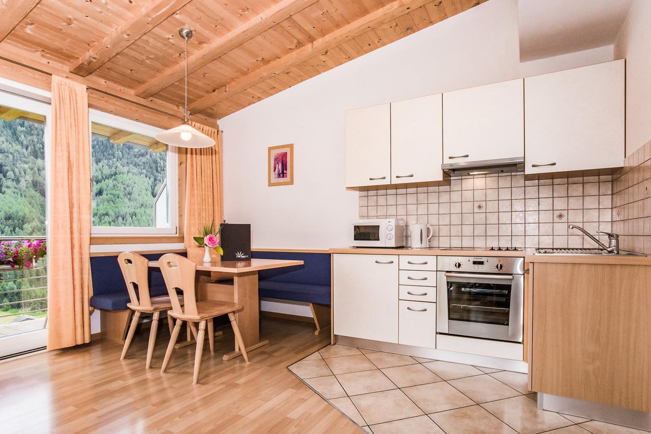 Appartements Sonneck Funes  Exteriör bild