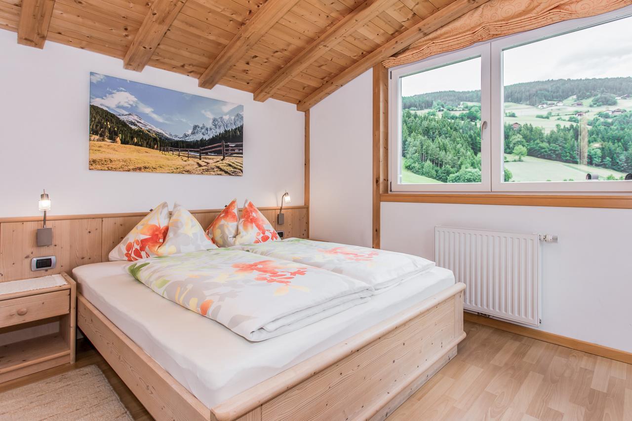 Appartements Sonneck Funes  Exteriör bild