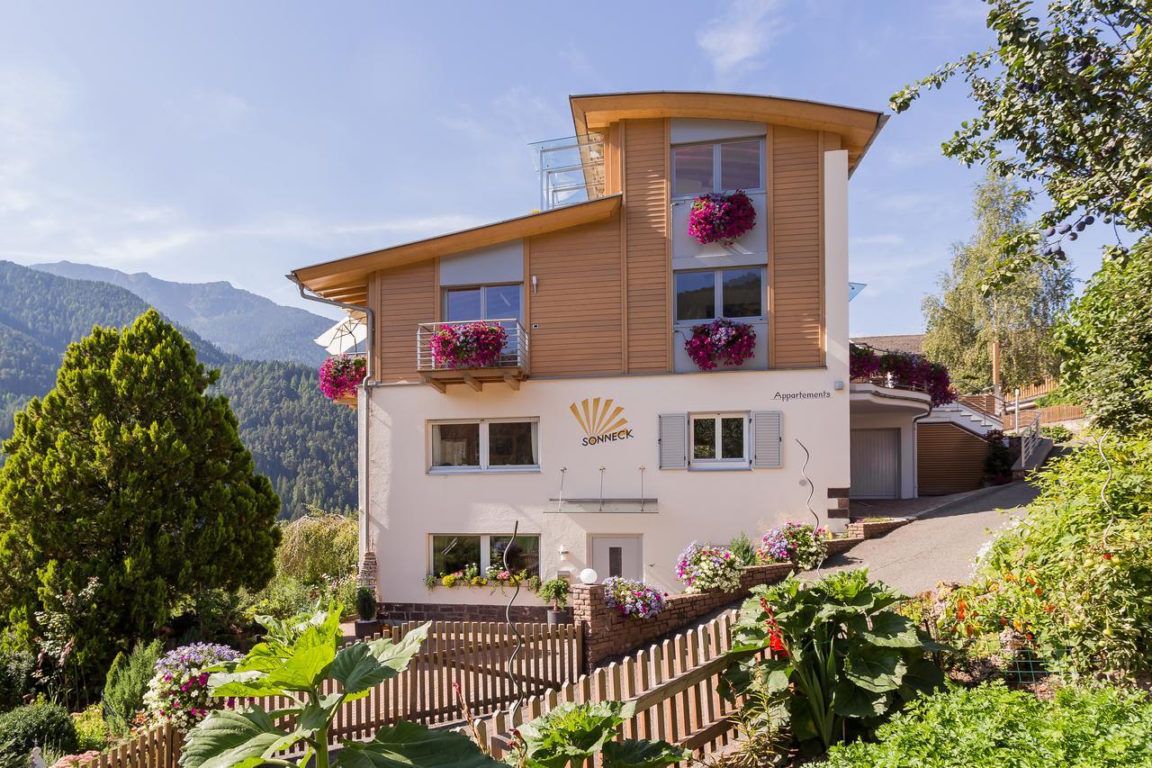 Appartements Sonneck Funes  Exteriör bild