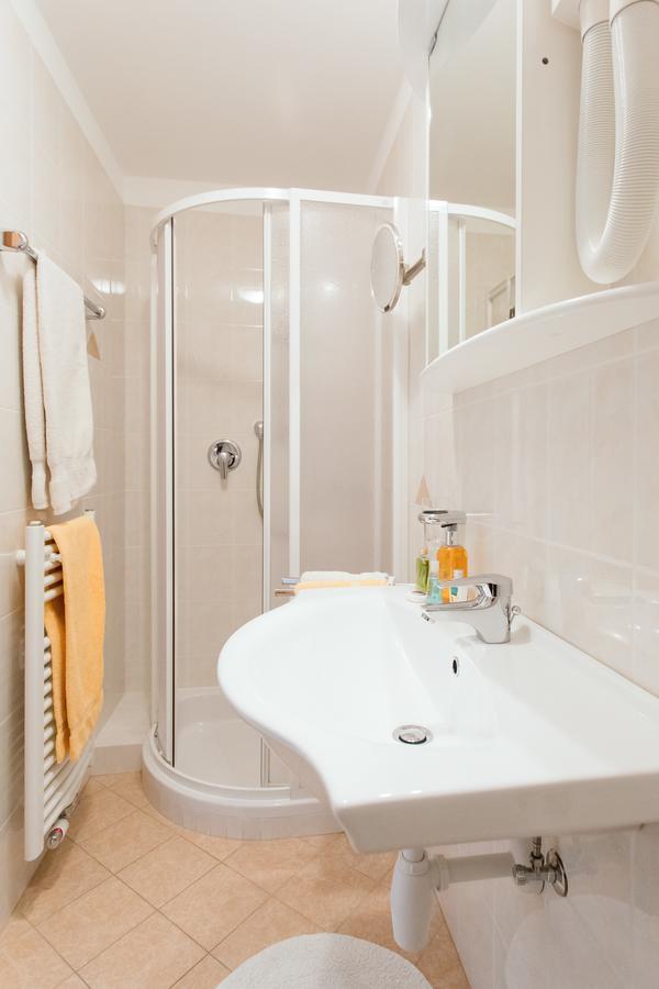 Appartements Sonneck Funes  Exteriör bild